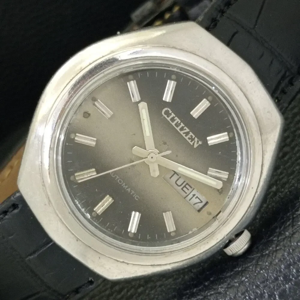 Vintage 1979 Citizen Automatic Mens Silver Watch W/daydate & Patina accents
